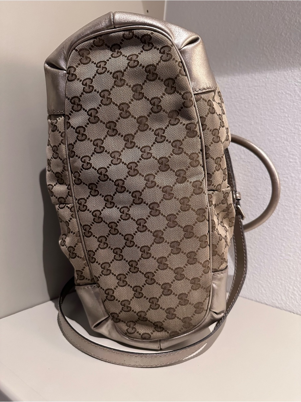 Authentic Vintage Gucci Original Silver GG Canvas Sukey Zip Handbag Large - Picture 6 of 16